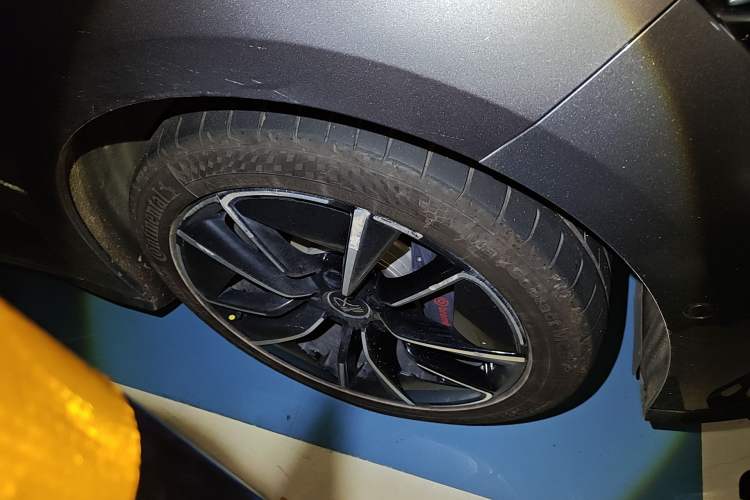 Used BYD Han 2020 EV Four-Wheel Drive High-Performance Flagship Model Right Front Wheel Hub