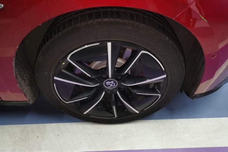 Used BYD Han 2020 EV Four-Wheel Drive High-Performance Flagship Model Right Front Wheel Hub
