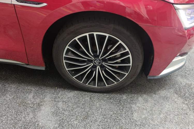 Used BYD Han 2020 DM Four-Wheel Drive Performance Edition Prestige Model Right Front Wheel Hub