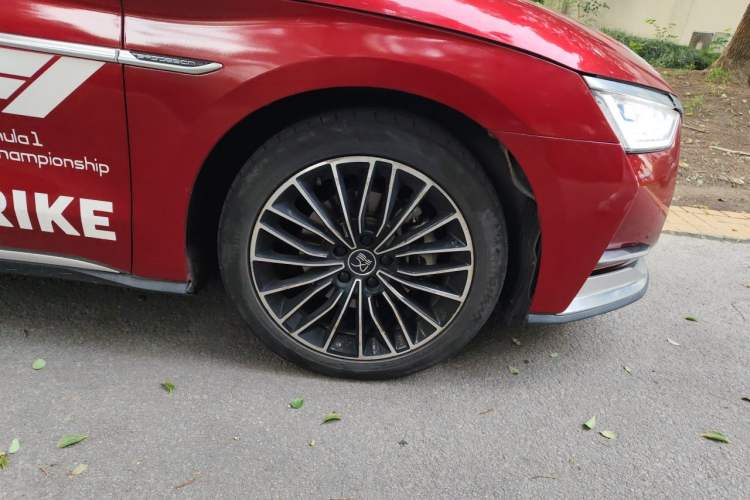 Used BYD Han 2020 DM Four-Wheel Drive Performance Edition Luxury Model Right Front Wheel Hub