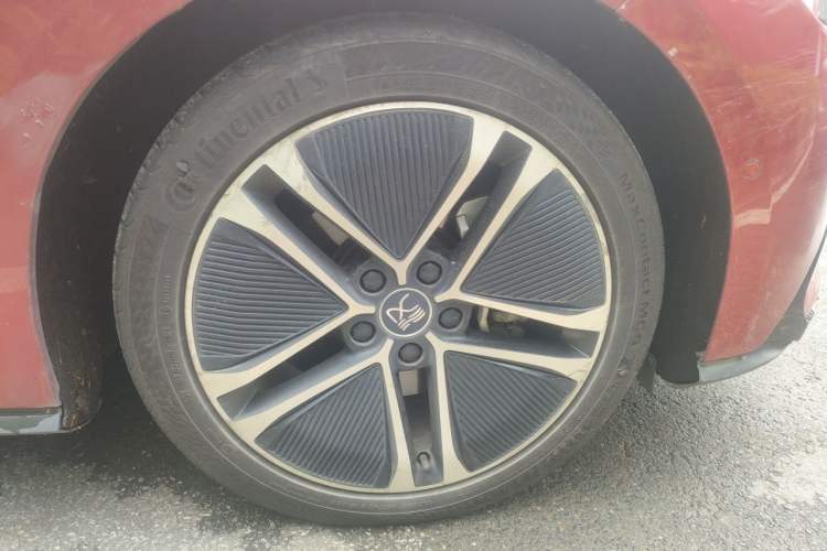 Used BYD Han 2020 EV Long-Range Deluxe Model Right Front Wheel Hub