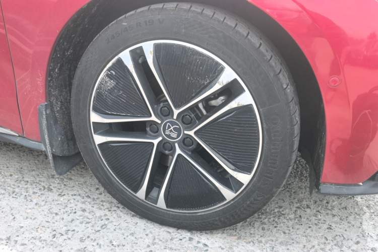 Used BYD Han 2020 EV Long-Range Deluxe Model Right Front Wheel Hub