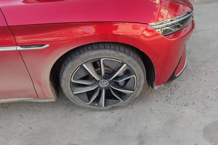 Used BYD Han 2020 EV Four-Wheel Drive High-Performance Flagship Model Right Front Wheel Hub