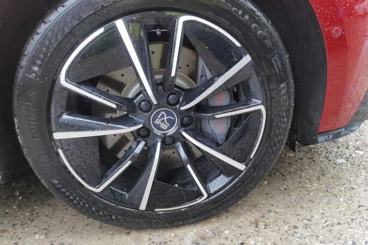 Used BYD Han 2020 EV Four-Wheel Drive High-Performance Flagship Model Right Front Wheel Hub