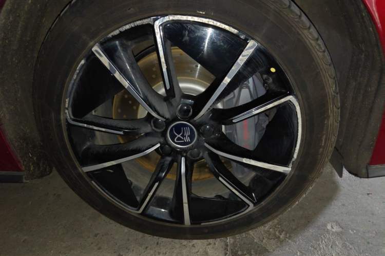 Used BYD Han 2020 EV Four-Wheel Drive High-Performance Flagship Model Right Front Wheel Hub