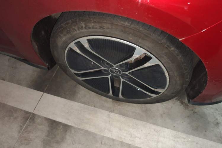 Used BYD Han 2020 EV Long-Range Deluxe Model Right Front Wheel Hub