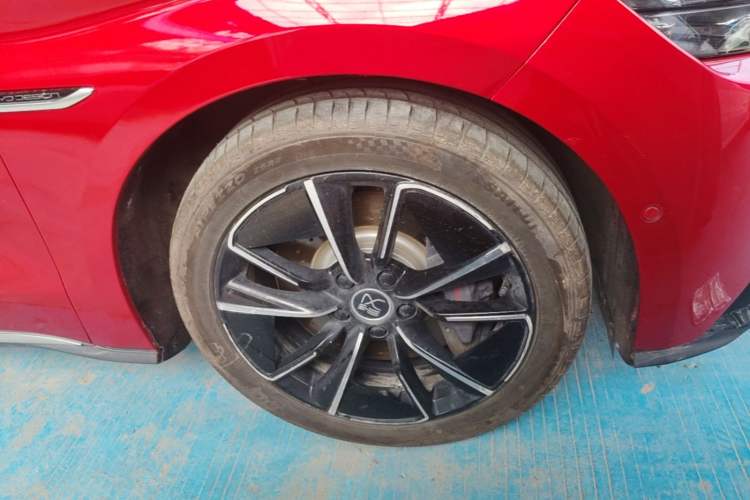 Used BYD Han 2020 EV Four-Wheel Drive High-Performance Flagship Model Right Front Wheel Hub