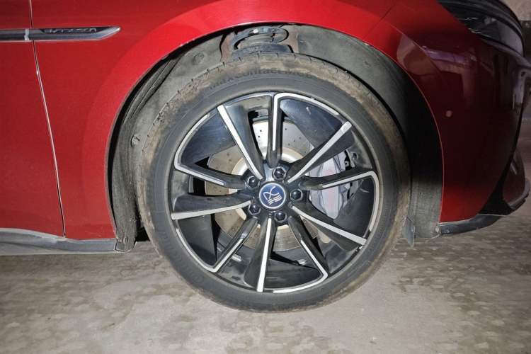 Used BYD Han 2020 EV Four-Wheel Drive High-Performance Flagship Model Right Front Wheel Hub