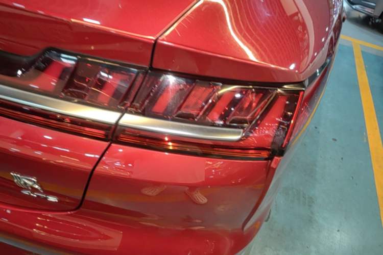 Used BYD Han 2020 DM Four-Wheel Drive Performance Edition Luxury Model Right Rear Taillight