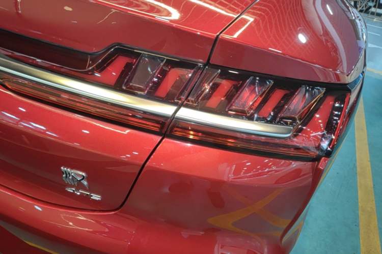 Used BYD Han 2020 DM Four-Wheel Drive Performance Edition Luxury Model Right Rear Taillight