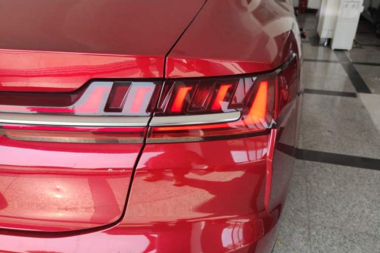 Used BYD Han 2020 EV Four-Wheel Drive High-Performance Flagship Model Right Rear Taillight