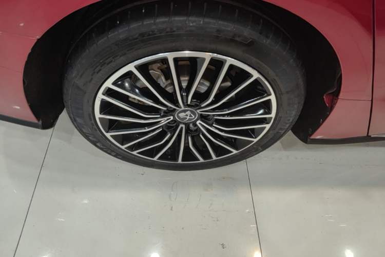 Used BYD Han 2020 EV Long-Range Luxury Model Right Rear Wheel Hub