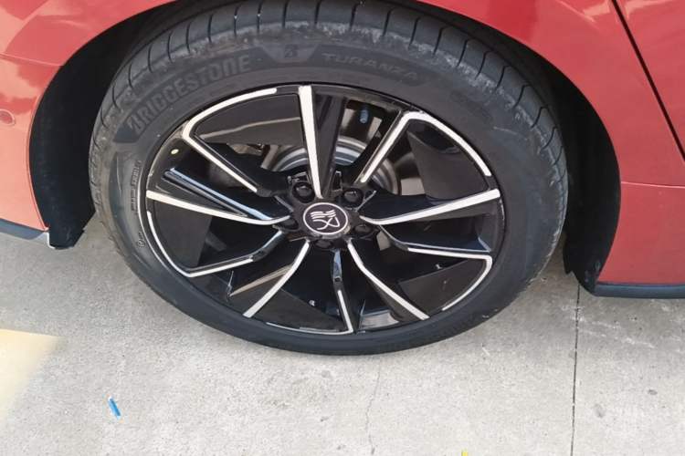 Used BYD Han 2020 EV Four-Wheel Drive High-Performance Flagship Model Right Rear Wheel Hub