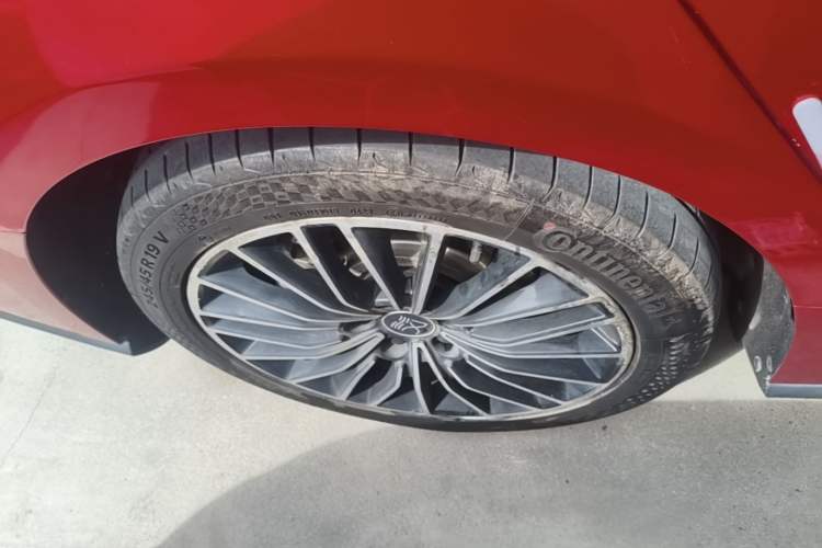 Used BYD Han 2020 EV Long-Range Luxury Model Right Rear Wheel Hub
