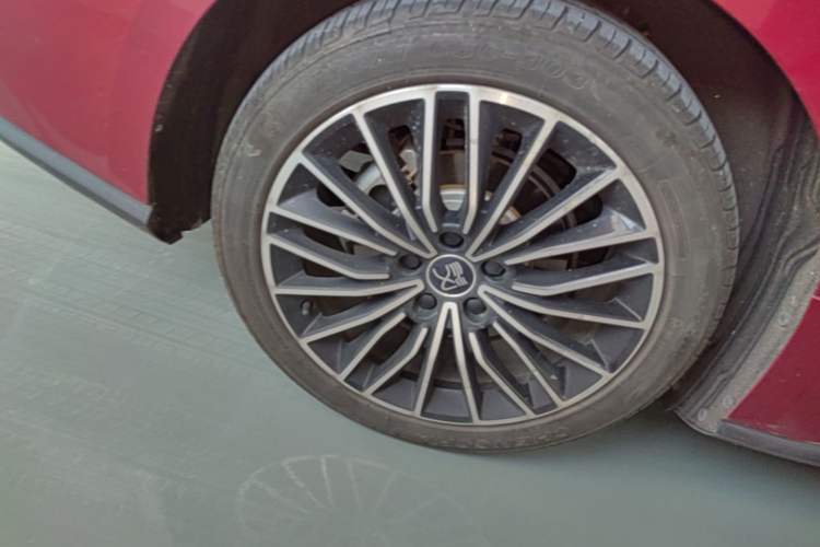 Used BYD Han 2020 EV Long-Range Luxury Model Right Rear Wheel Hub