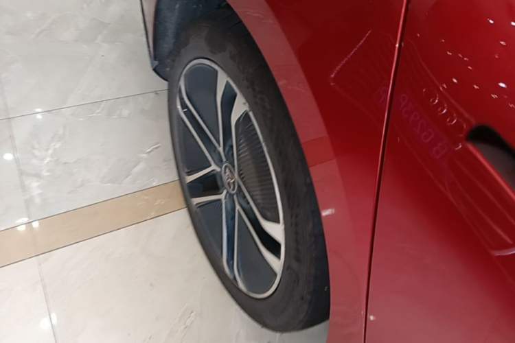 Used BYD Han 2020 EV Long-Range Deluxe Model Right Rear Wheel Hub