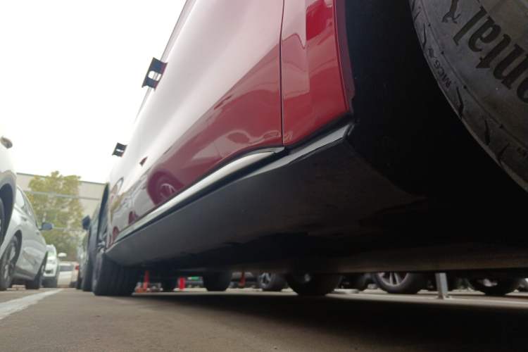 Used BYD Han 2020 EV Long-Range Luxury Model Right Side Sill