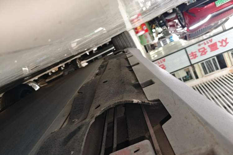 Used BYD Han 2020 EV Long-Range Deluxe Model Right Side Sill