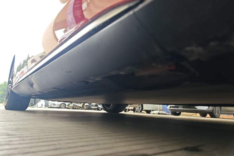 Used BYD Han 2020 EV Four-Wheel Drive High-Performance Flagship Model Right Side Sill