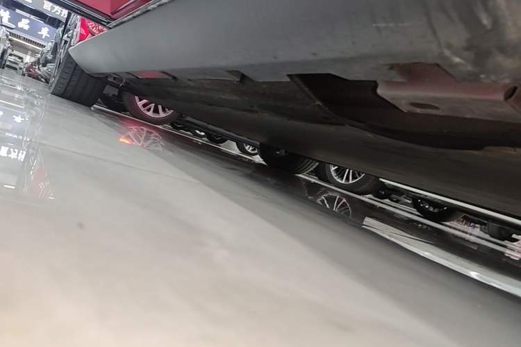 Used BYD Han 2020 EV Four-Wheel Drive High-Performance Flagship Model Right Side Sill