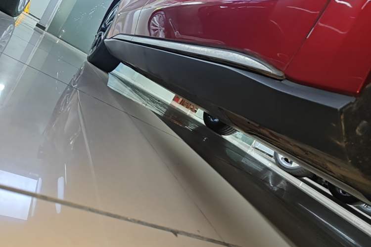 Used BYD Han 2020 EV Four-Wheel Drive High-Performance Flagship Model Right Side Sill