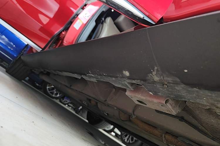 Used BYD Han 2020 DM Four-Wheel Drive Performance Edition Luxury Model Right Side Sill