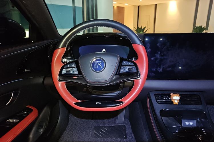 Used BYD Han 2020 EV Four-Wheel Drive High-Performance Flagship Model Steering Wheel