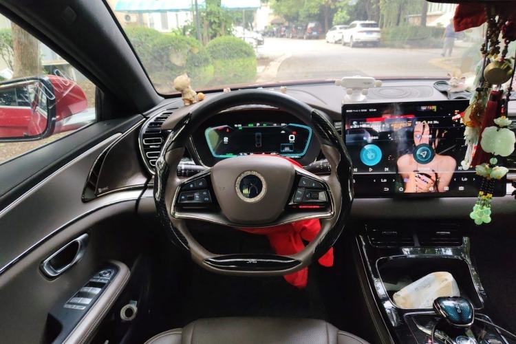 Used BYD Han 2020 DM Four-Wheel Drive Performance Edition Luxury Model Steering Wheel