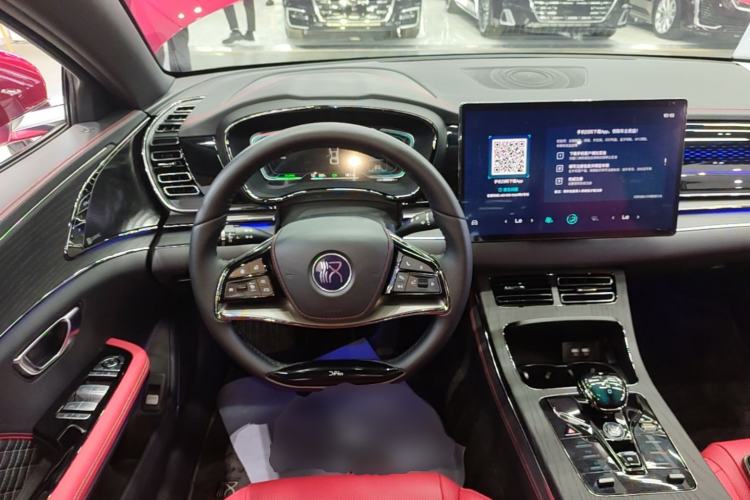 Used BYD Han 2020 EV Four-Wheel Drive High-Performance Flagship Model Steering Wheel