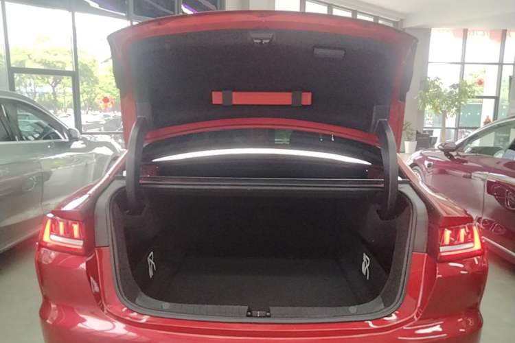 Used BYD Han 2020 EV Long-Range Deluxe Model Trunk