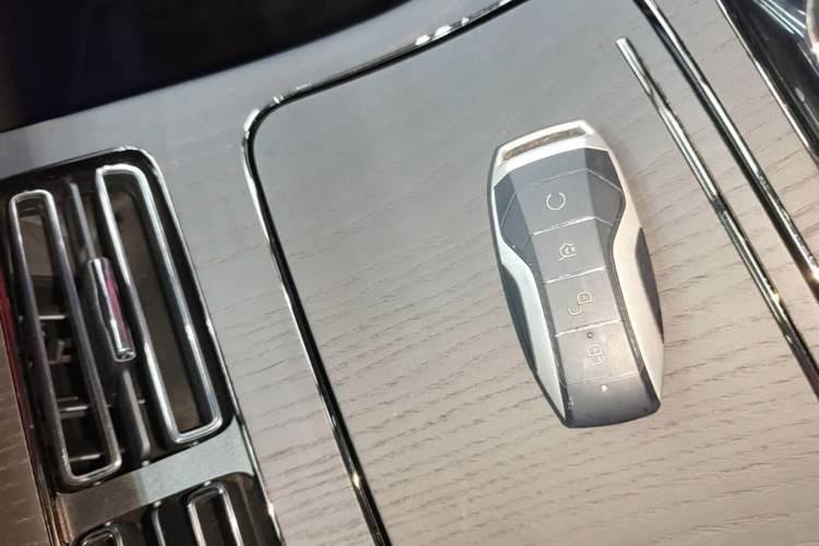 Used BYD Han 2020 EV Four-Wheel Drive High-Performance Flagship Model Vehicle Key