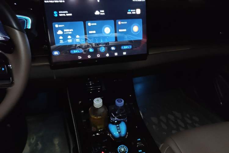 Used BYD Han 2020 EV Long-Range Luxury Model Audio And AC Panel