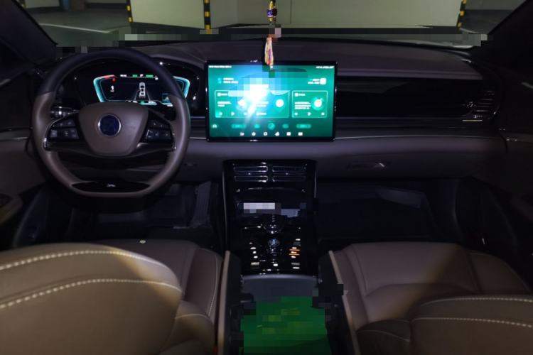 Used BYD Han 2020 EV Long-Range Luxury Model Center Console