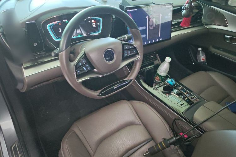 Used BYD Han 2020 EV Long-Range Luxury Model Center Console