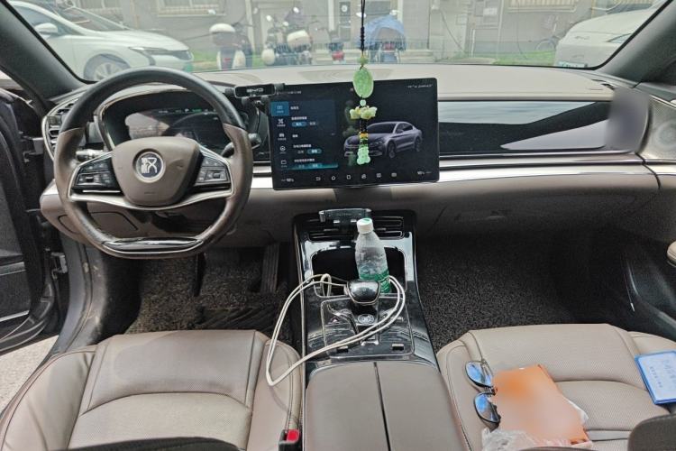 Used BYD Han 2020 EV Long-Range Luxury Model Center Console