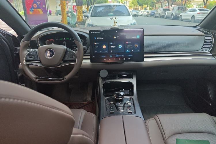Used BYD Han 2020 EV Long-Range Luxury Model Center Console