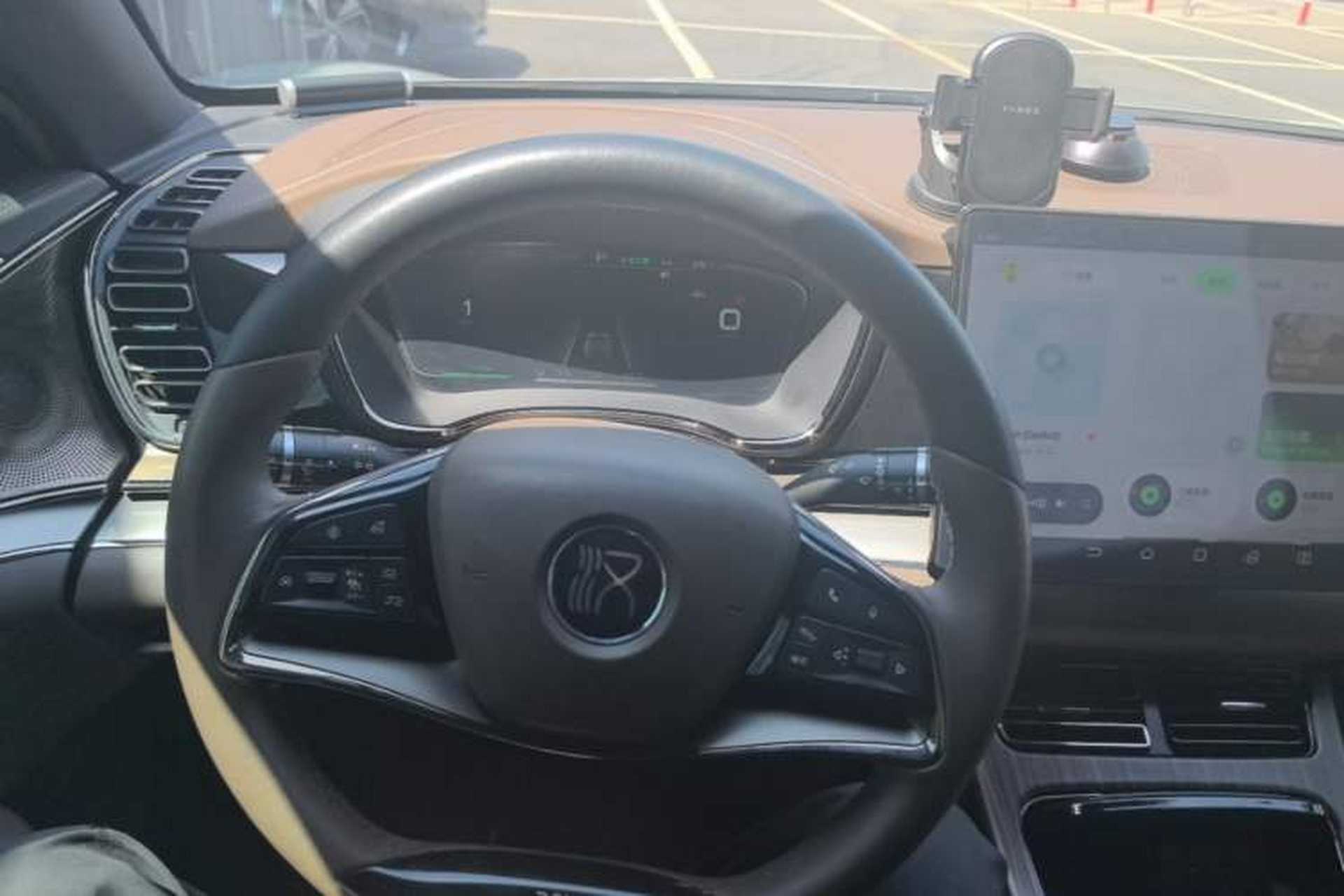 Used BYD Han 2020 EV Long-Range Luxury Model Center Console