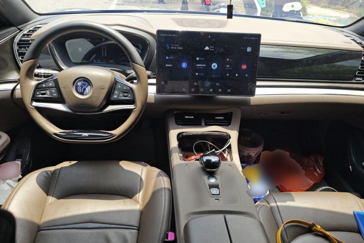 Used BYD Han 2020 EV Long-Range Luxury Model Center Console