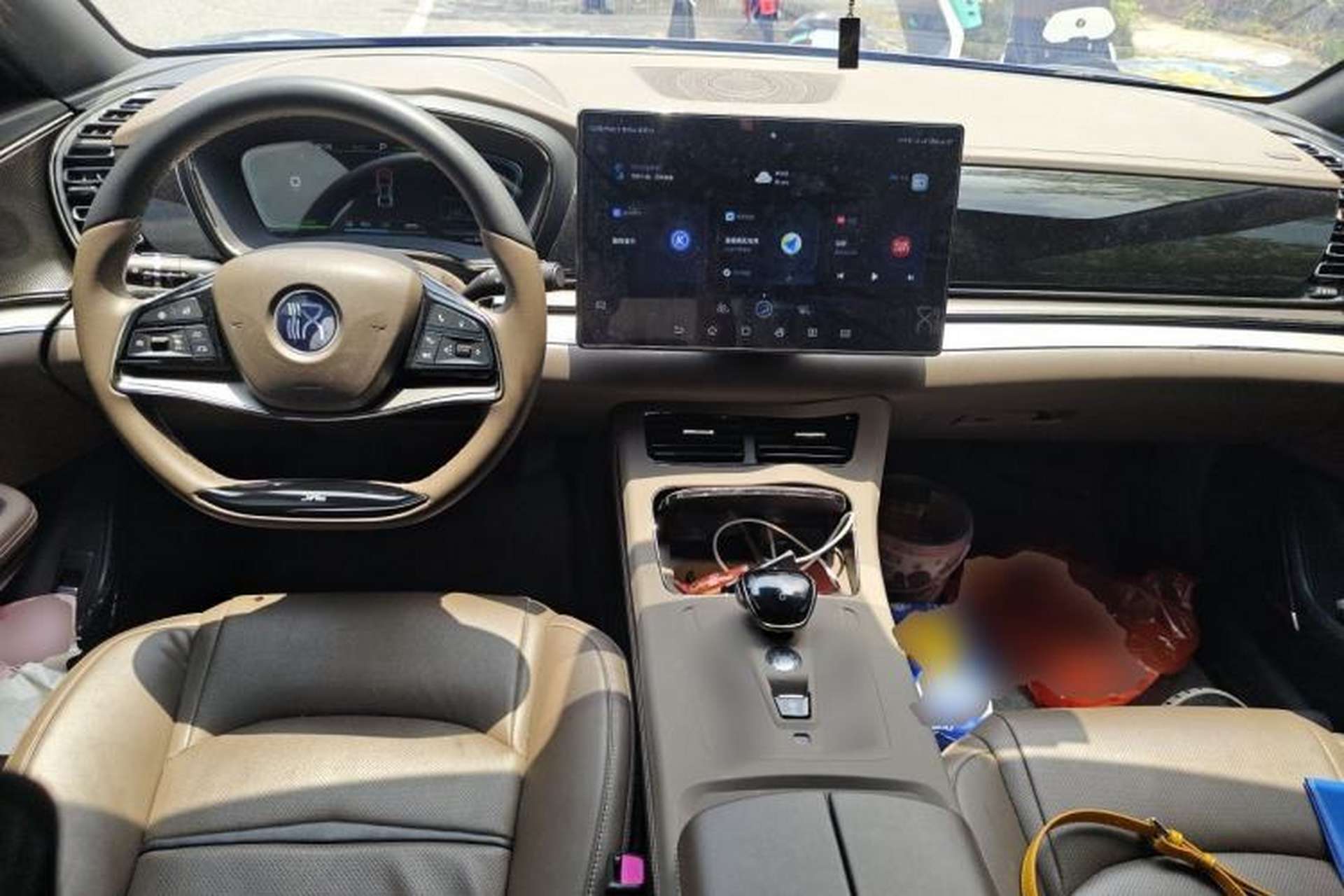 Used BYD Han 2020 EV Long-Range Luxury Model Center Console