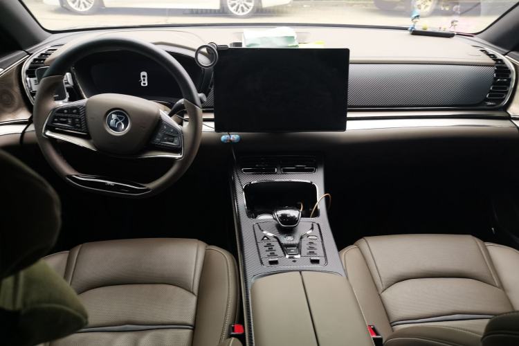 Used BYD Han 2020 EV Long-Range Luxury Model Center Console