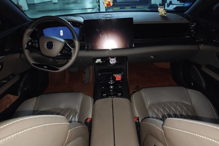 Used BYD Han 2020 EV Four-Wheel Drive High-Performance Flagship Model Center Console