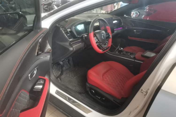 Used BYD Han 2020 EV Four-Wheel Drive High-Performance Flagship Model Driver Seat