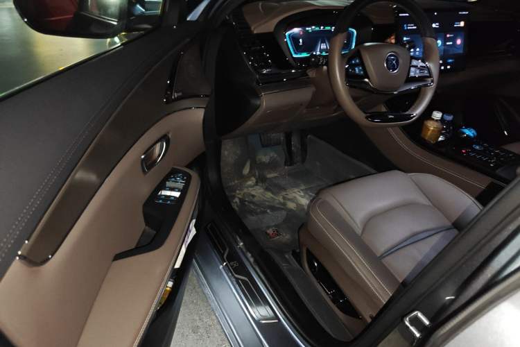 Used BYD Han 2020 EV Long-Range Luxury Model Driver Seat