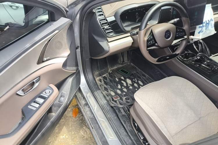 Used BYD Han 2020 EV Long-Range Luxury Model Driver Seat