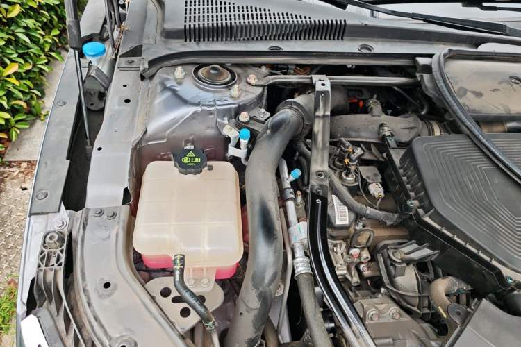 Used BYD Han 2020 DM Four-Wheel Drive Performance Edition Prestige Model Engine Bay Right