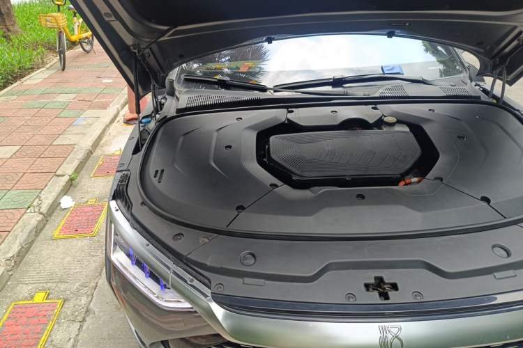 Used BYD Han 2020 DM Four-Wheel Drive Performance Edition Luxury Model Engine Bay Right