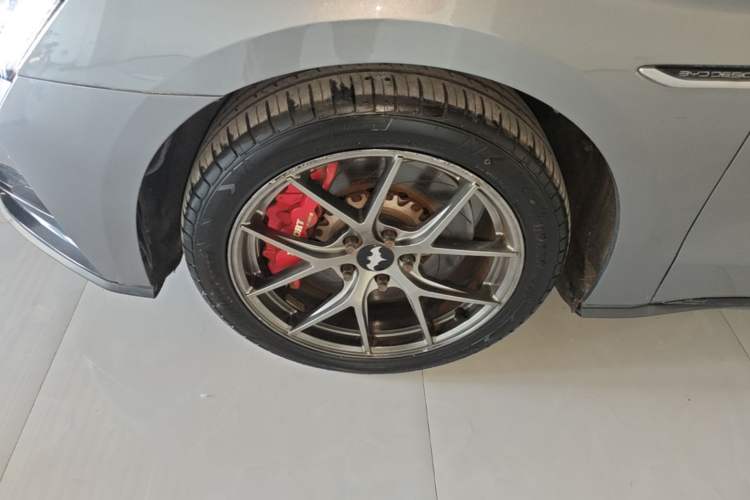 Used BYD Han 2020 DM Four-Wheel Drive Performance Edition Luxury Model Exterior 4