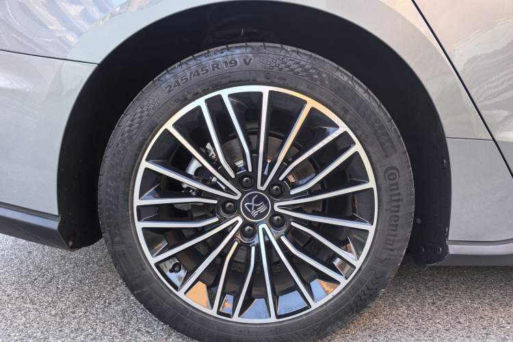 Used BYD Han 2020 EV Long-Range Luxury Model Exterior 9