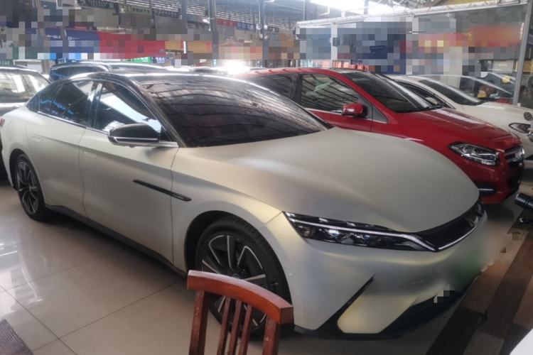 Used BYD Han 2020 EV Four-Wheel Drive High-Performance Flagship Model Front Right 45 Deg
