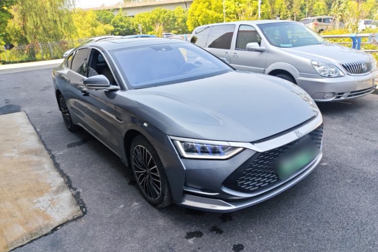Used BYD Han 2020 DM Four-Wheel Drive Performance Edition Luxury Model Front Right 45 Deg